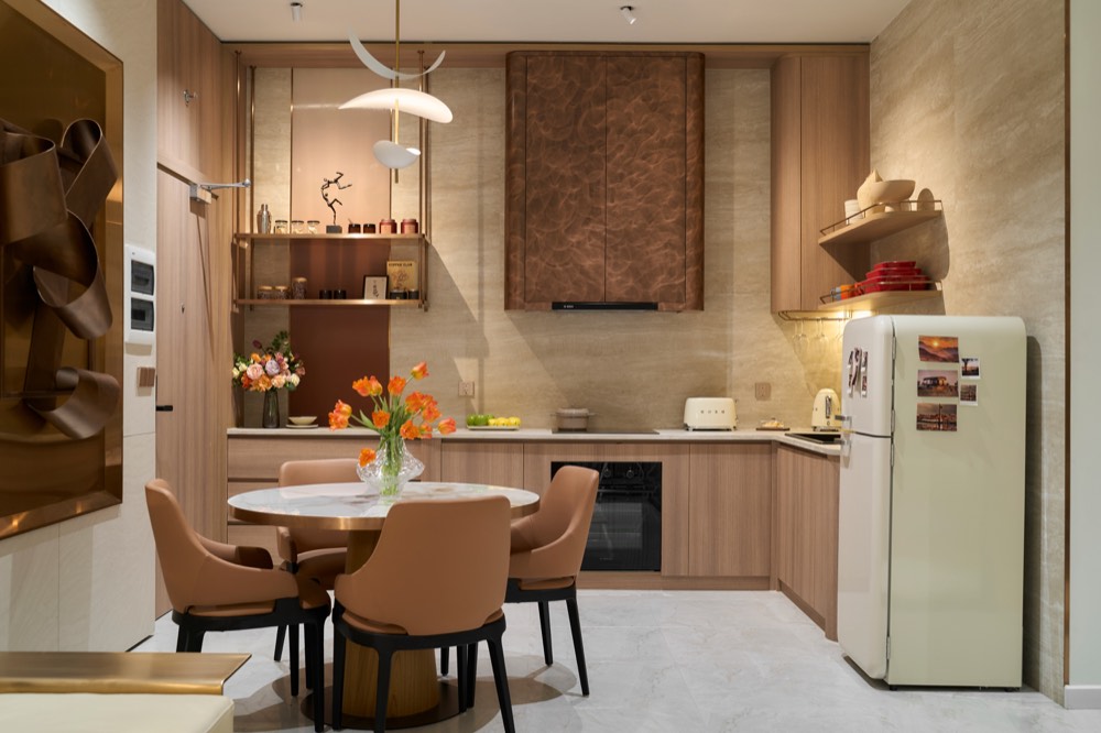 Nhà mẫu: bếp và phòng ăn